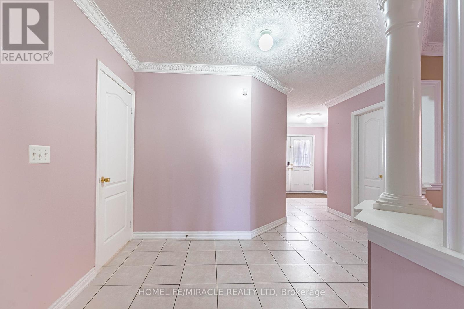 Upper Portion - 62 Long Meadow Road, Brampton, Ontario  L6P 1Z9 - Photo 8 - W13042772