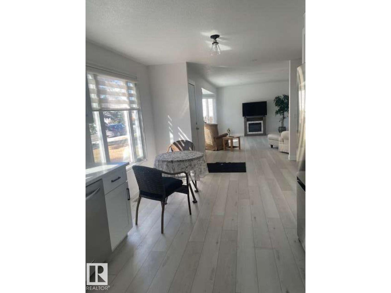 1929 65 St Nw, Edmonton, Alberta  T6L 1M1 - Photo 2 - E4484126