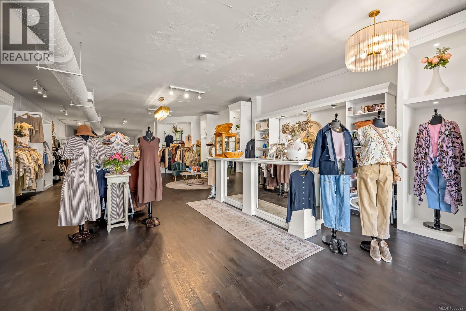 A 274 5th St, Courtenay, British Columbia  V9N 1J6 - Photo 3 - 1033327