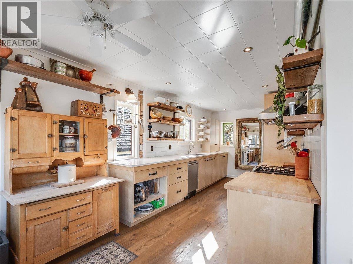 519 Carbonate Street, Nelson, British Columbia