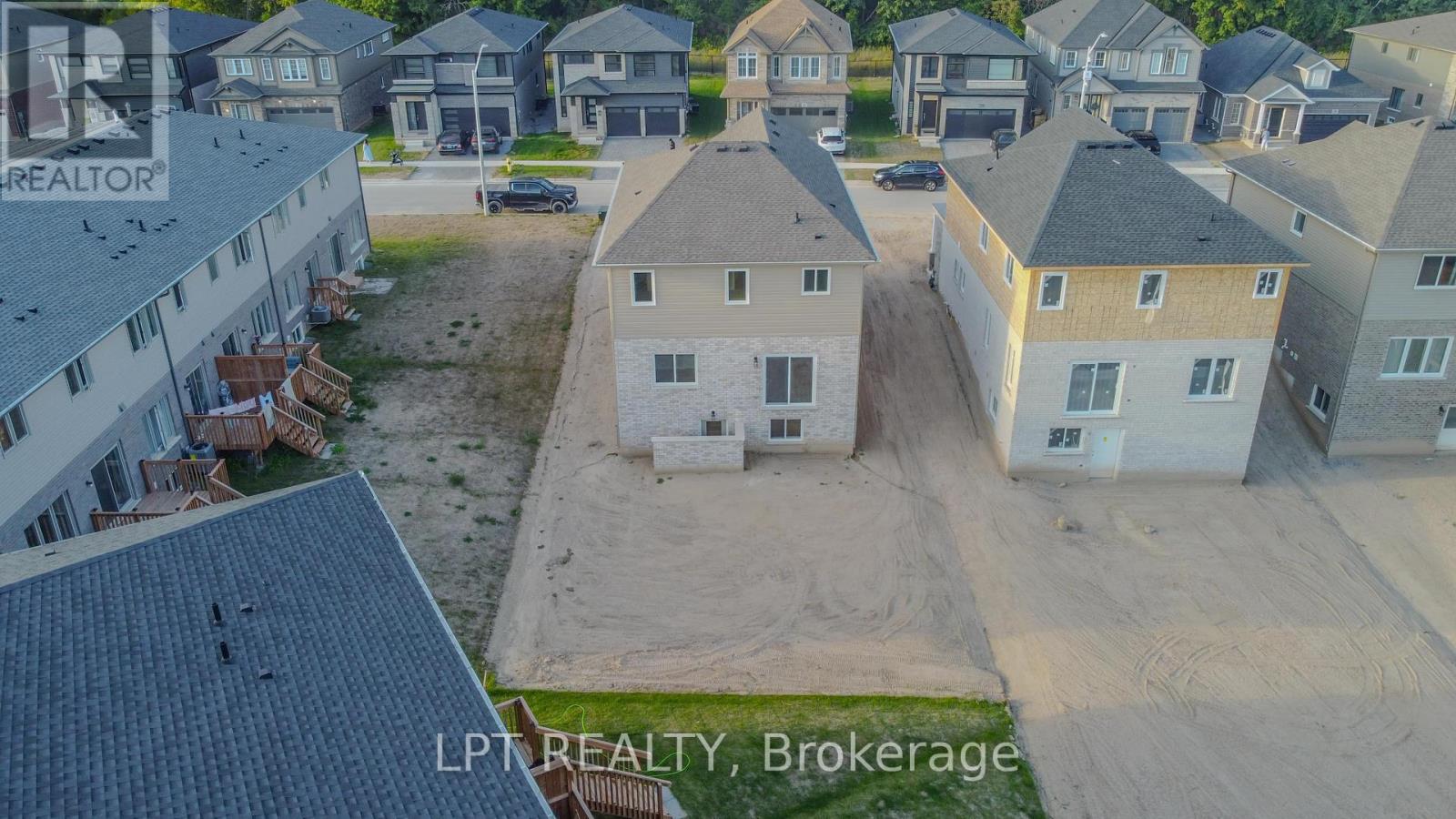 22b Willson Drive, Thorold, Ontario  L2V 0M3 - Photo 5 - X13042690