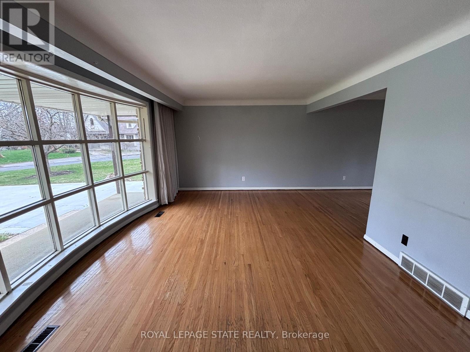 4 Beechwood Court, St. Catharines, Ontario  L2N 3H7 - Photo 9 - X13042694