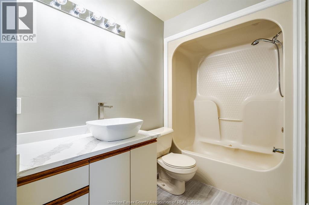 44 Robson Road Unit# 303, Leamington, Ontario  N8H 5E4 - Photo 17 - 26009171