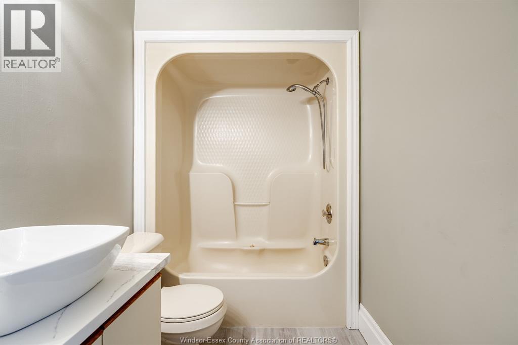 44 Robson Road Unit# 303, Leamington, Ontario  N8H 5E4 - Photo 18 - 26009171