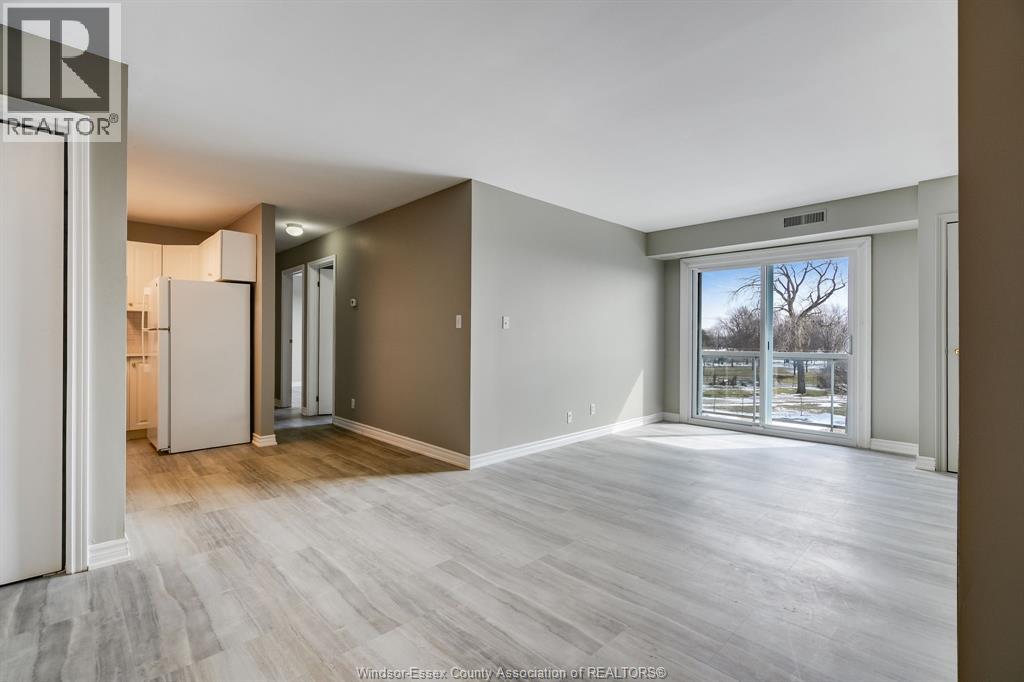 44 Robson Road Unit# 303, Leamington, Ontario  N8H 5E4 - Photo 6 - 26009171