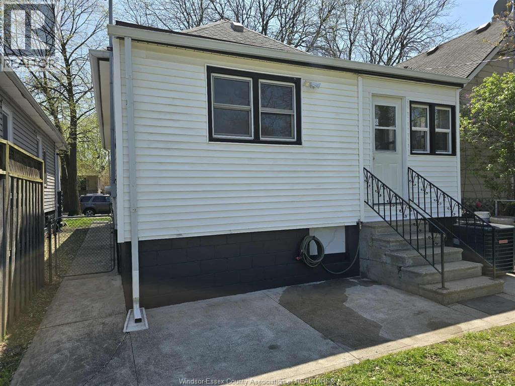 364 Clinton Street, Windsor, Ontario  N8X 1A6 - Photo 29 - 26009145