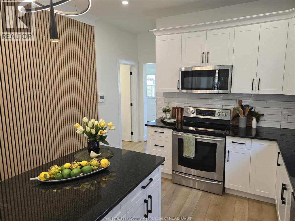 364 Clinton Street, Windsor, Ontario  N8X 1A6 - Photo 8 - 26009145