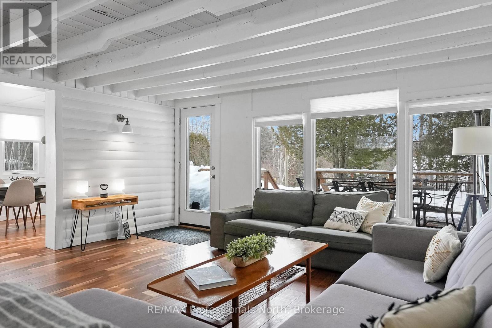 1044 Shanahan Trail, Minden Hills, Ontario  K0M 2K0 - Photo 7 - X12812350