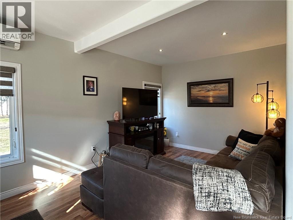 58 Acadie Street, Richibucto, New Brunswick  E4W 3V7 - Photo 8 - NB137922