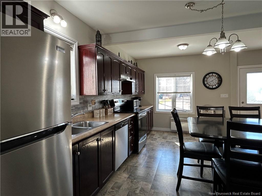 58 Acadie Street, Richibucto, New Brunswick  E4W 3V7 - Photo 4 - NB137922