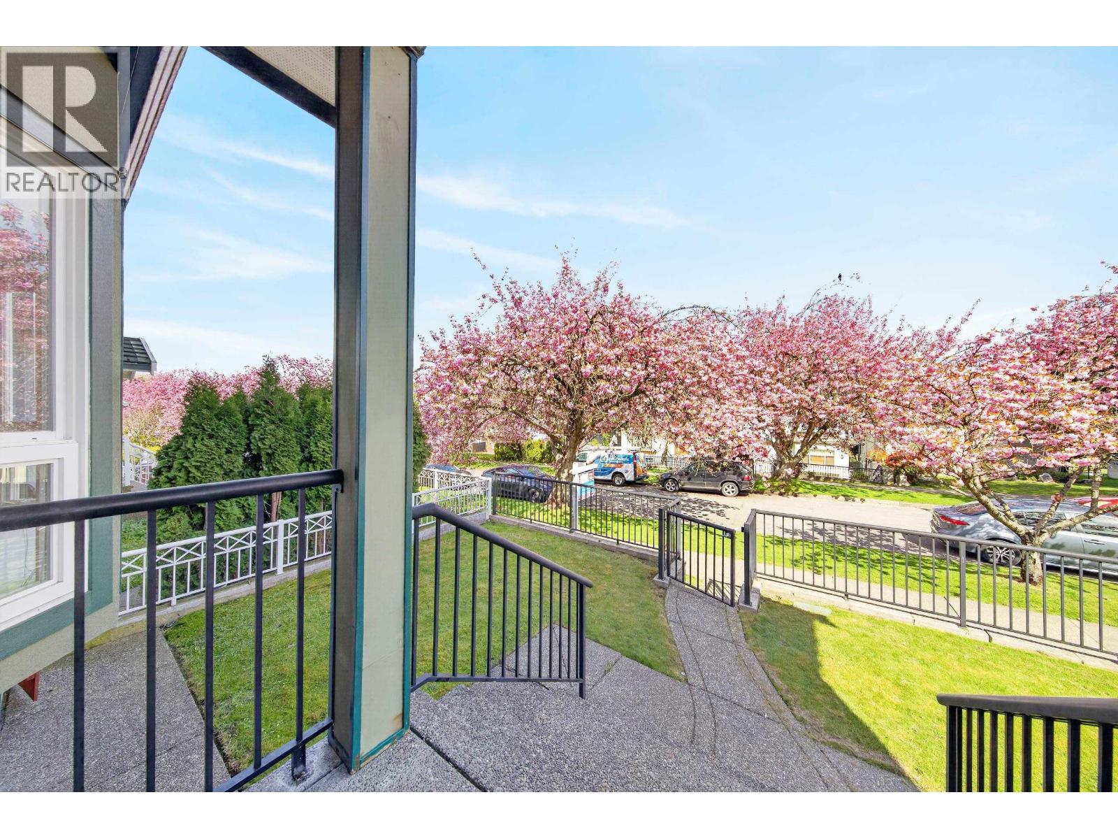 3076 E 27th Avenue, Vancouver, British Columbia  V5R 1P2 - Photo 3 - R3114280