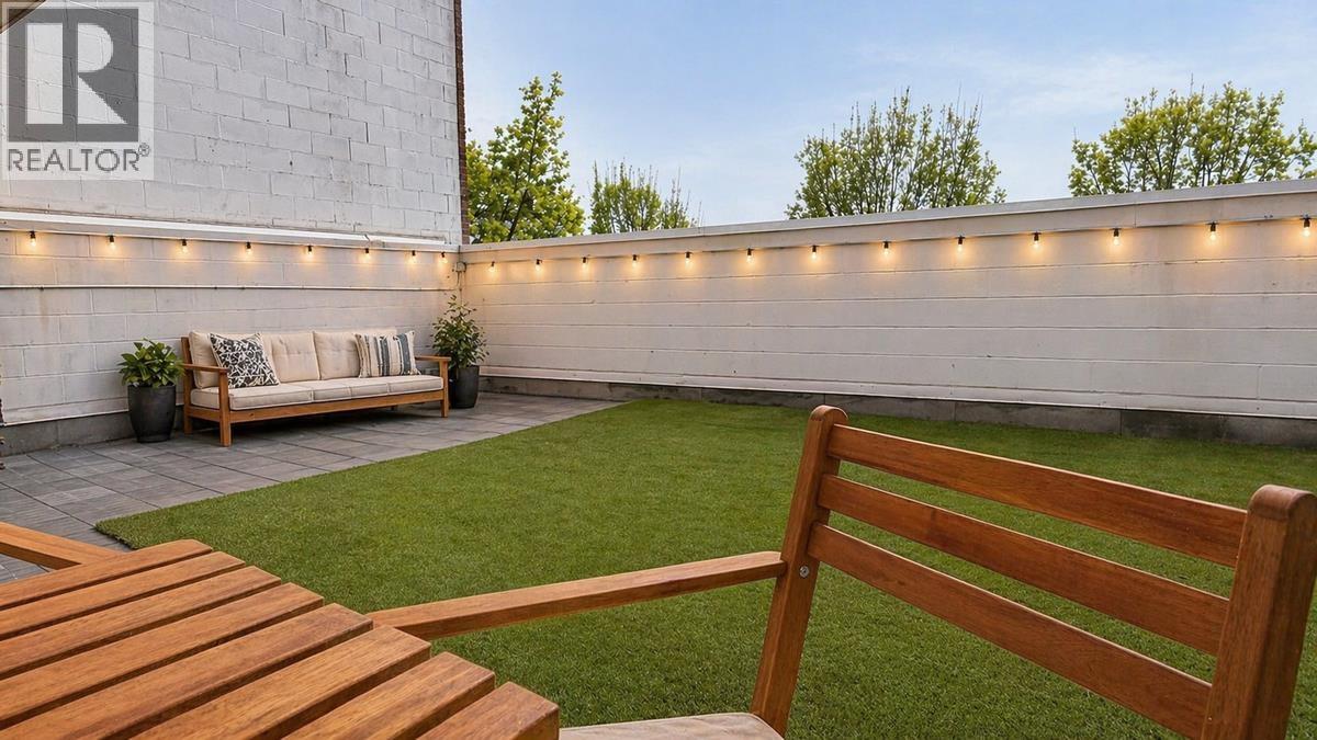 204 22347 Lougheed Highway, Maple Ridge, British Columbia  V2X 2T3 - Photo 11 - R3114250