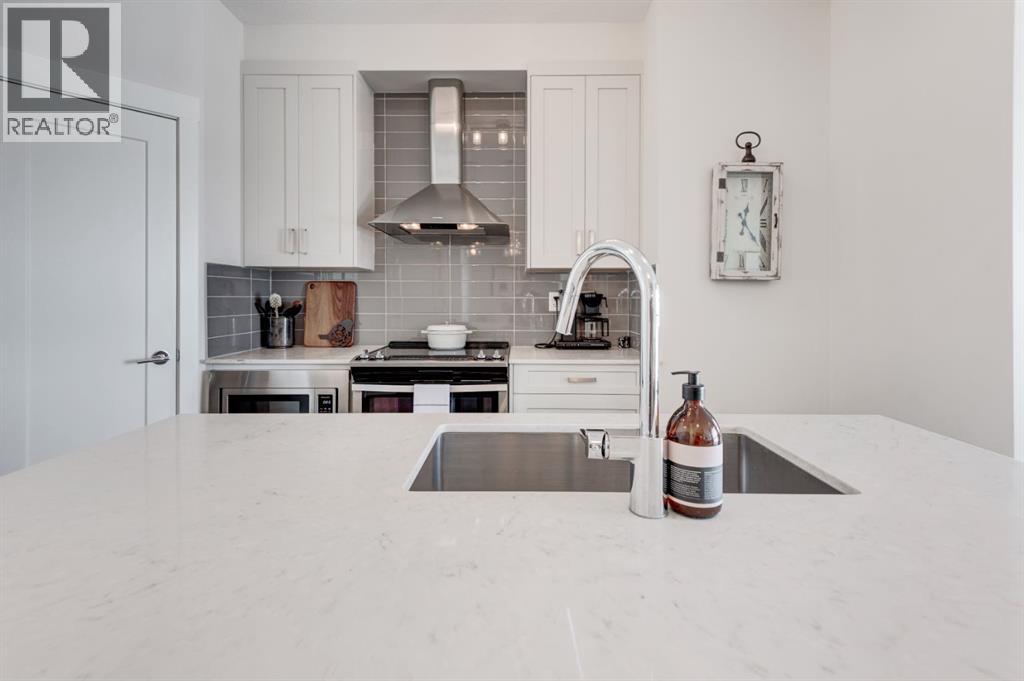 421, 10 Walgrove Walk Se, Calgary, Alberta  T2X 4E3 - Photo 4 - A2293192