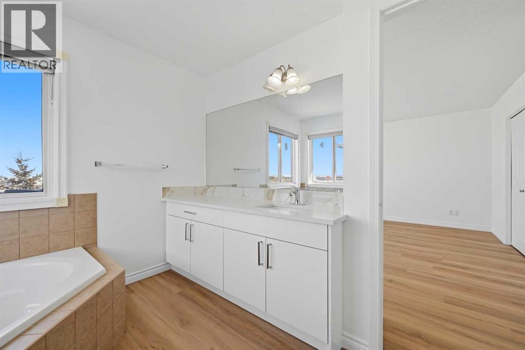 165 Saddlecrest Way Ne, Calgary, Alberta  T3J 5N1 - Photo 33 - A2298048