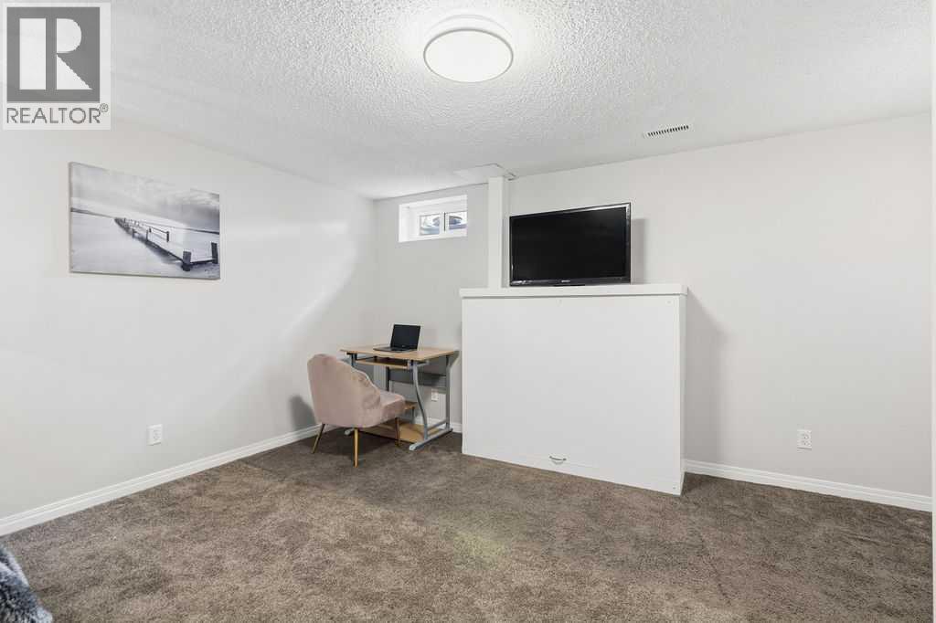 102, 123 Queensland Drive SE, Calgary, Alberta  T2J 5J4 - Photo 26 - A2303898