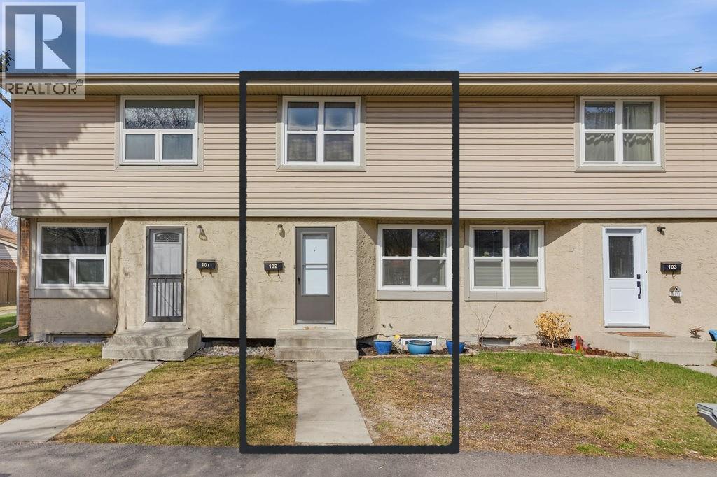 102, 123 Queensland Drive SE, Calgary, Alberta  T2J 5J4 - Photo 2 - A2303898