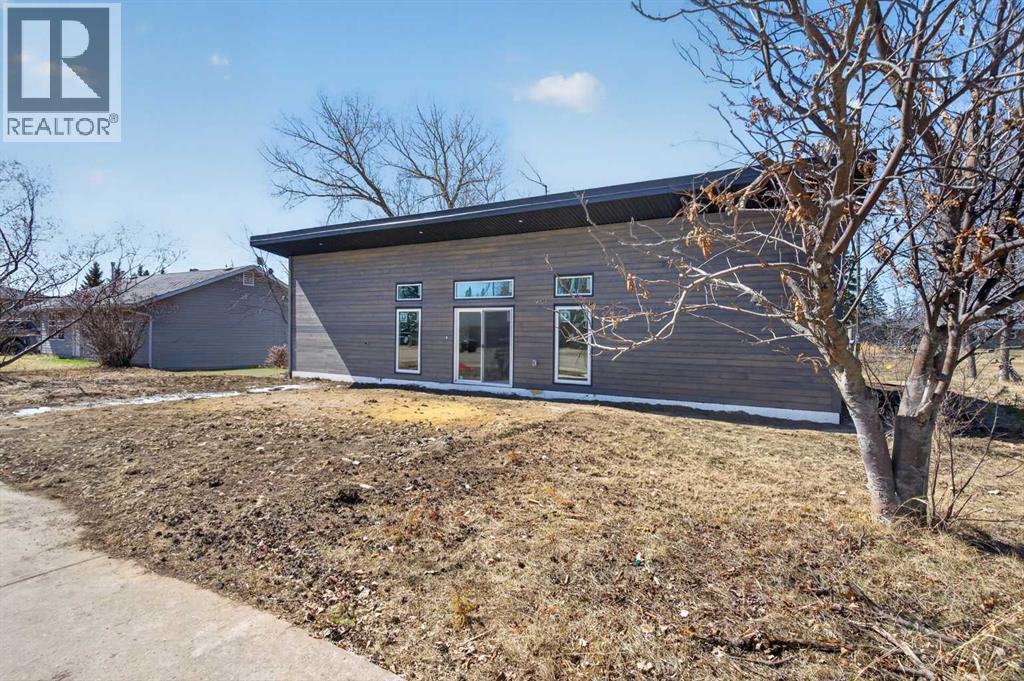 #14, 320 7 Avenue NE, Three Hills, Alberta  T0M 2N0 - Photo 5 - A2304476