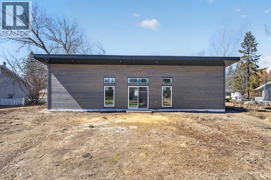 #14, 320 7 Avenue NE, Three Hills, Alberta  T0M 2N0 - Photo 4 - A2304476