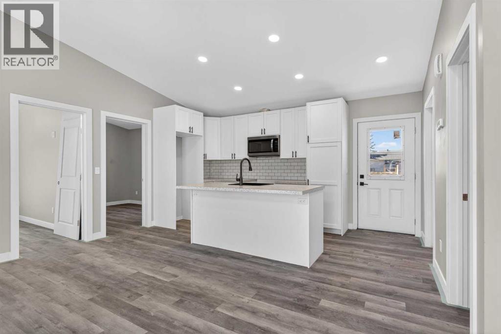 #14, 320 7 Avenue NE, Three Hills, Alberta  T0M 2N0 - Photo 9 - A2304476