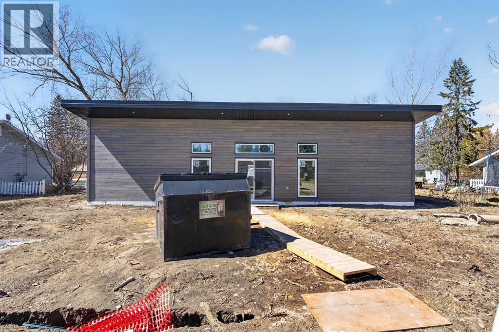 #14, 320 7 Avenue NE, Three Hills, Alberta  T0M 2N0 - Photo 6 - A2304476