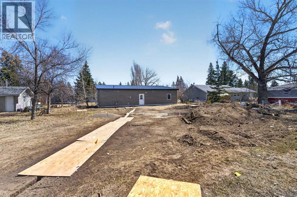 #14, 320 7 Avenue NE, Three Hills, Alberta  T0M 2N0 - Photo 28 - A2304476