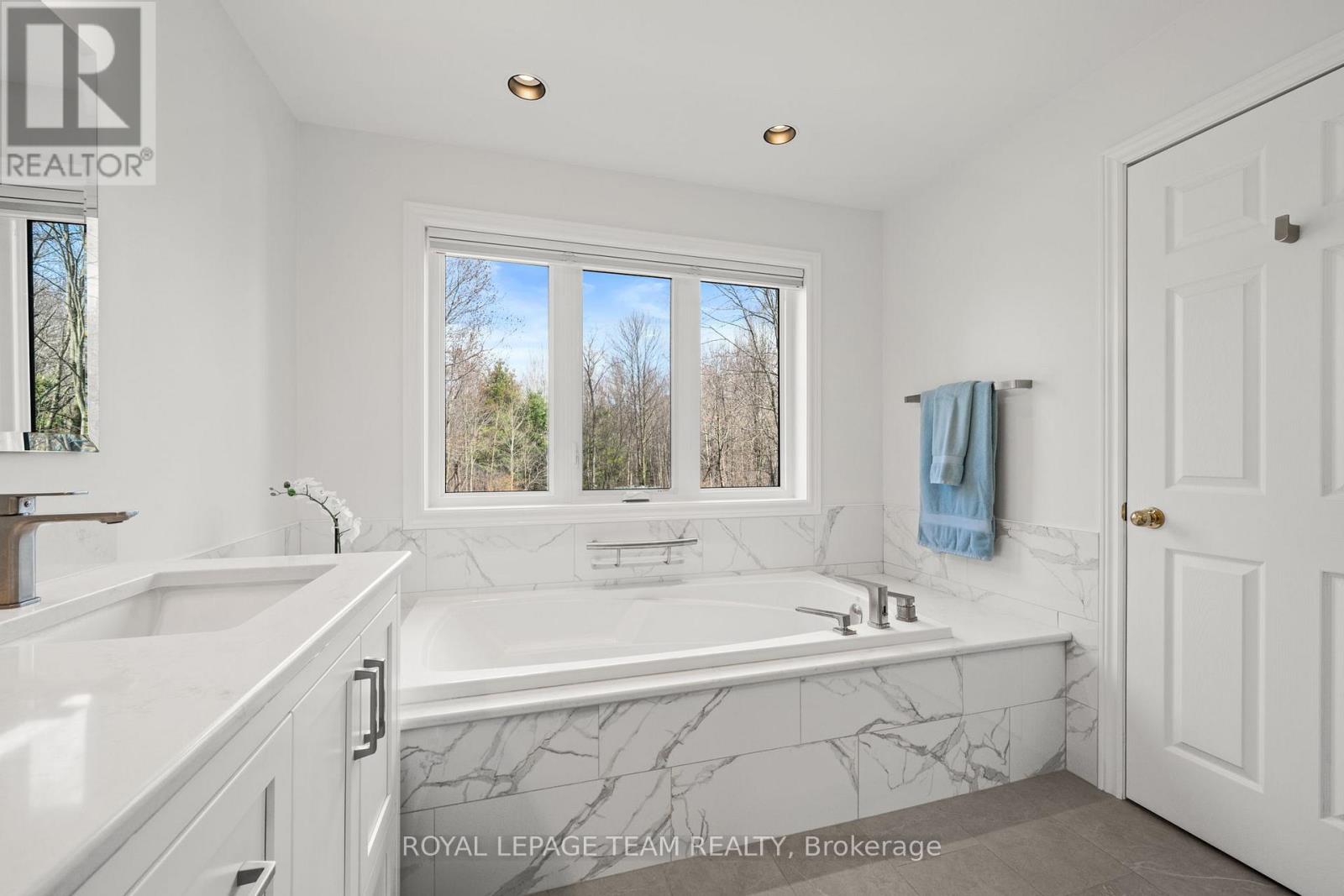 6461 Waddion Drive, Ottawa, Ontario  K4P 1E7 - Photo 25 - X13042862