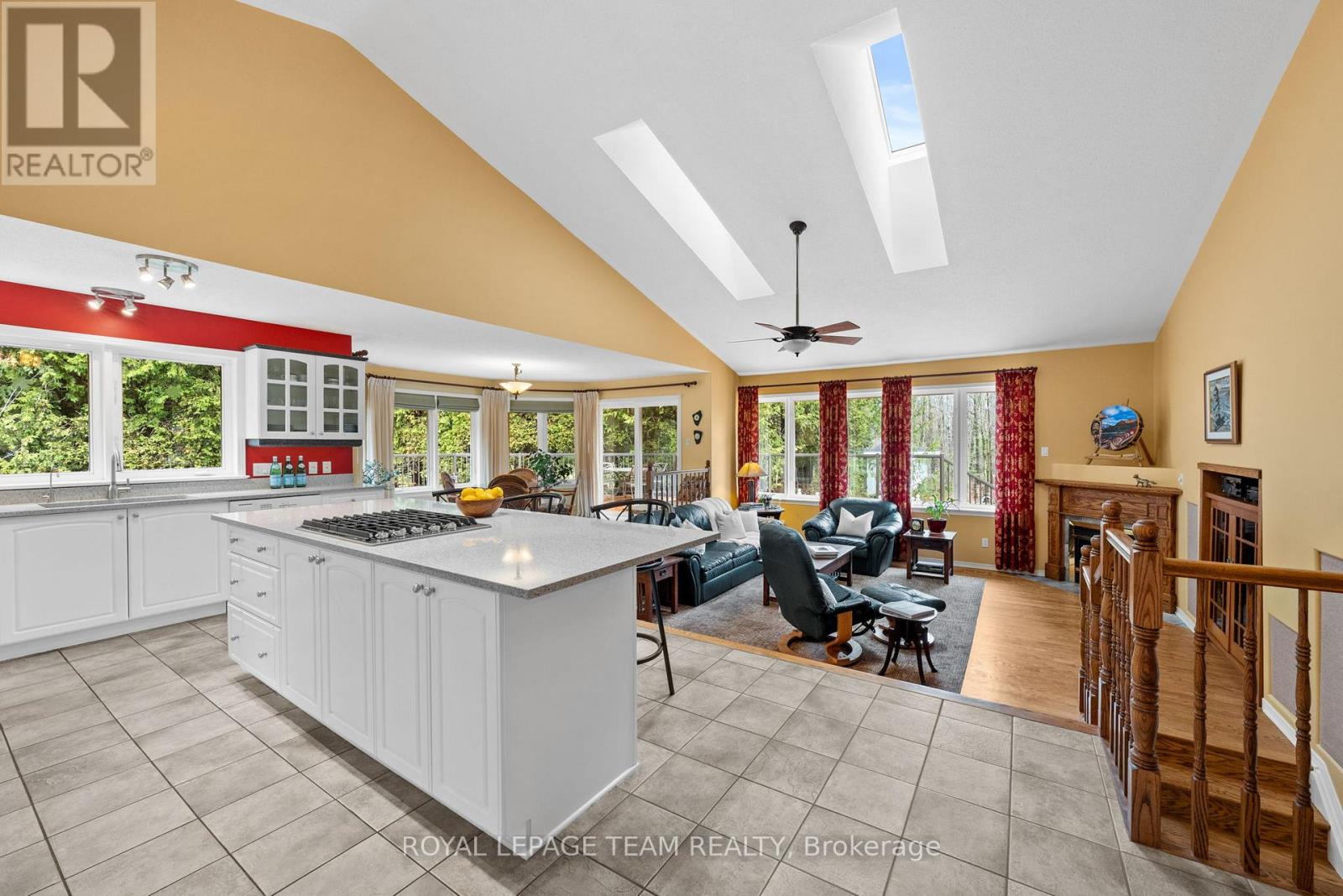 6461 Waddion Drive, Ottawa, Ontario  K4P 1E7 - Photo 5 - X13042862