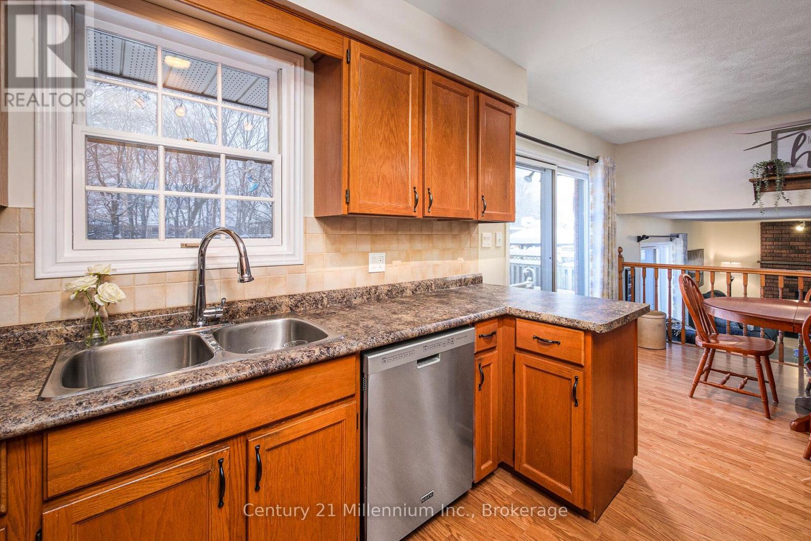 330 1st Street W, Owen Sound, Ontario  N4K 6R4 - Photo 10 - X12724364