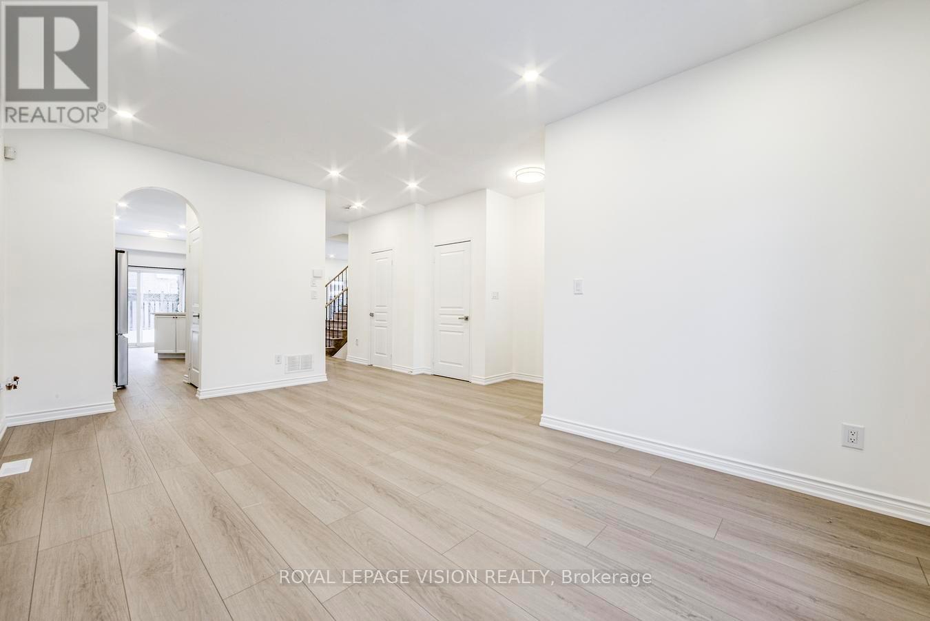 124 Alfred Paterson Drive, Markham, Ontario  L6E 1L5 - Photo 12 - N12996504