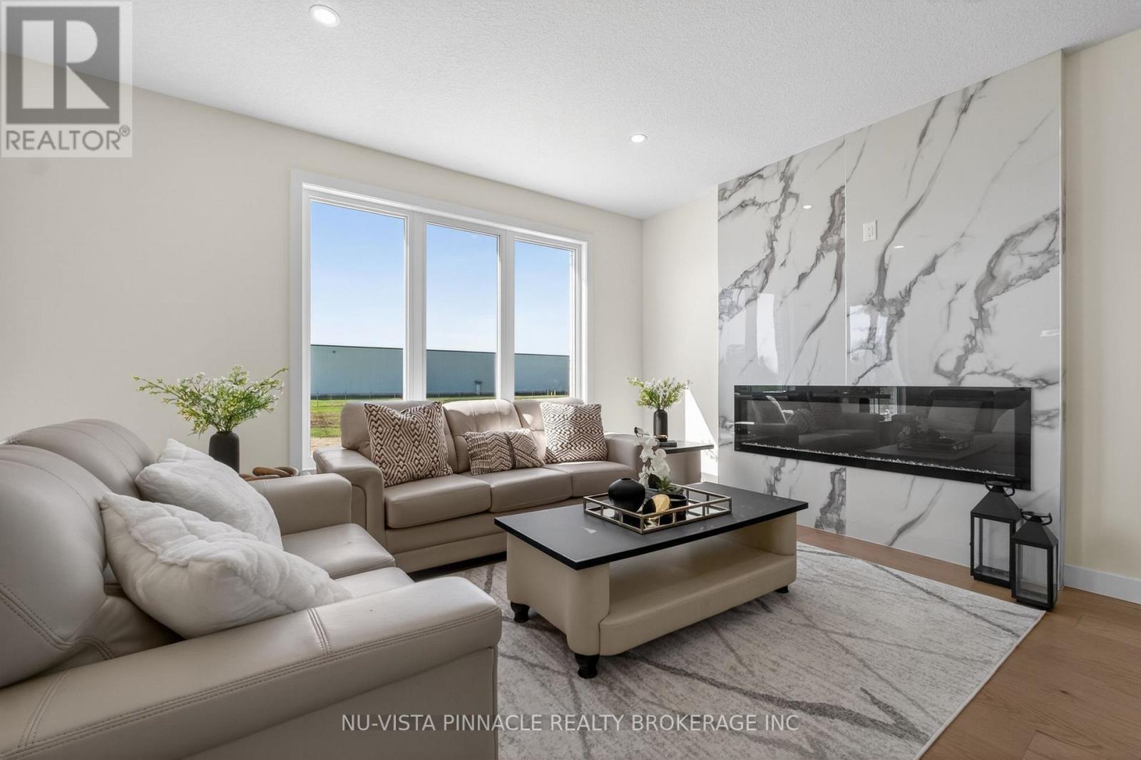 236 Greene Street, South Huron, Ontario  N0M 1S3 - Photo 11 - X12954856