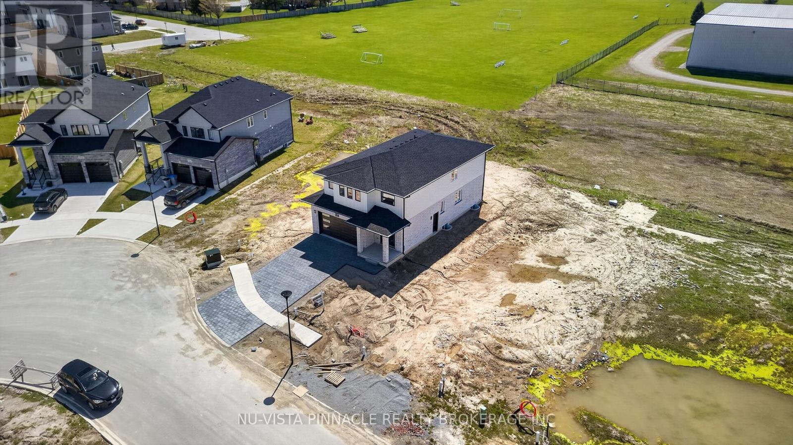 236 Greene Street, South Huron, Ontario  N0M 1S3 - Photo 4 - X12954856