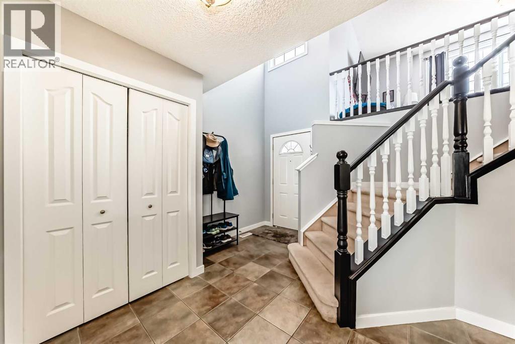 368 Cranfield Gardens Se, Calgary, Alberta  T3M 1H8 - Photo 5 - A2304971