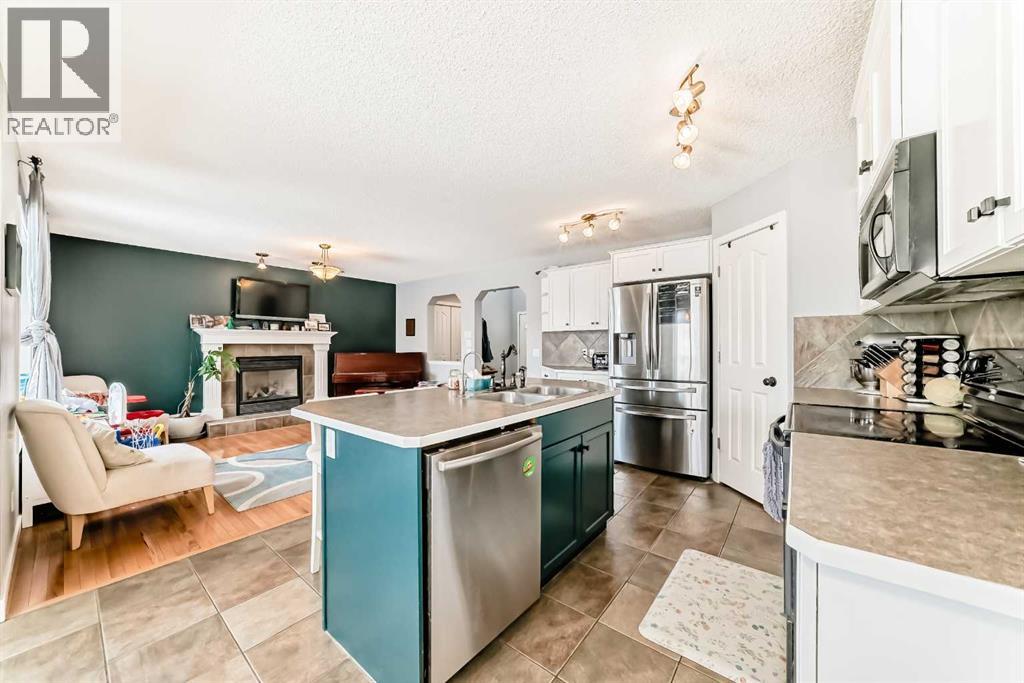 368 Cranfield Gardens Se, Calgary, Alberta  T3M 1H8 - Photo 9 - A2304971