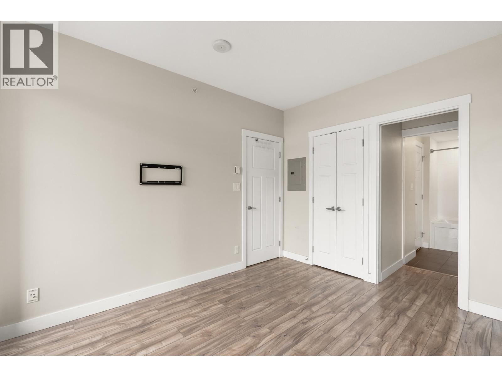 802 2968 Glen Drive, Coquitlam, British Columbia  V3B 0C4 - Photo 14 - R3115620