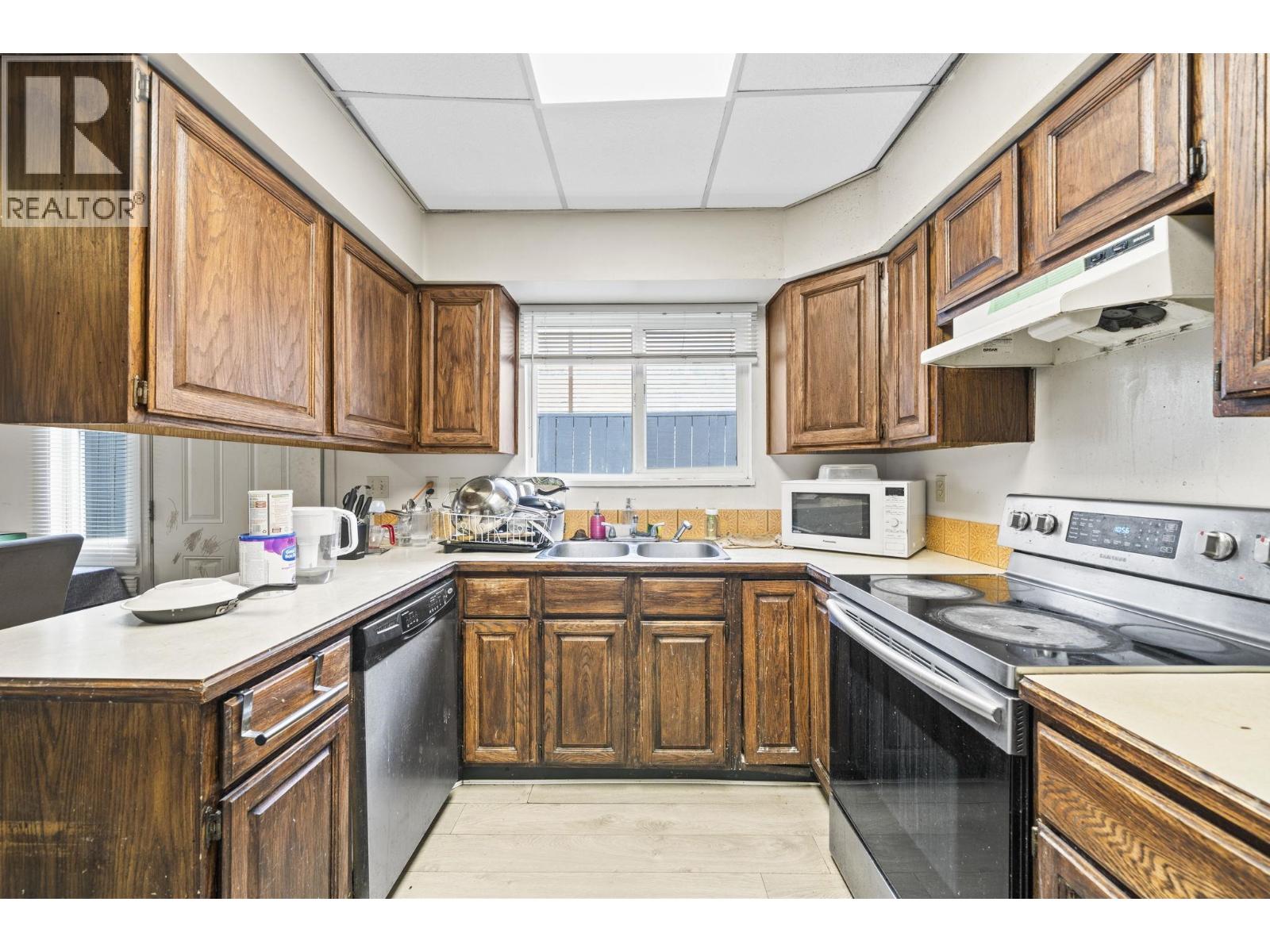 765 Clarke Road, Coquitlam, British Columbia  V3J 7P3 - Photo 13 - R3115642