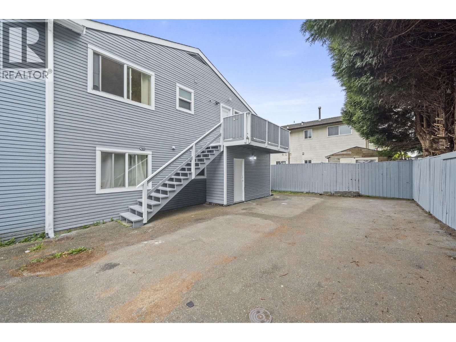 765 Clarke Road, Coquitlam, British Columbia  V3J 7P3 - Photo 5 - R3115642