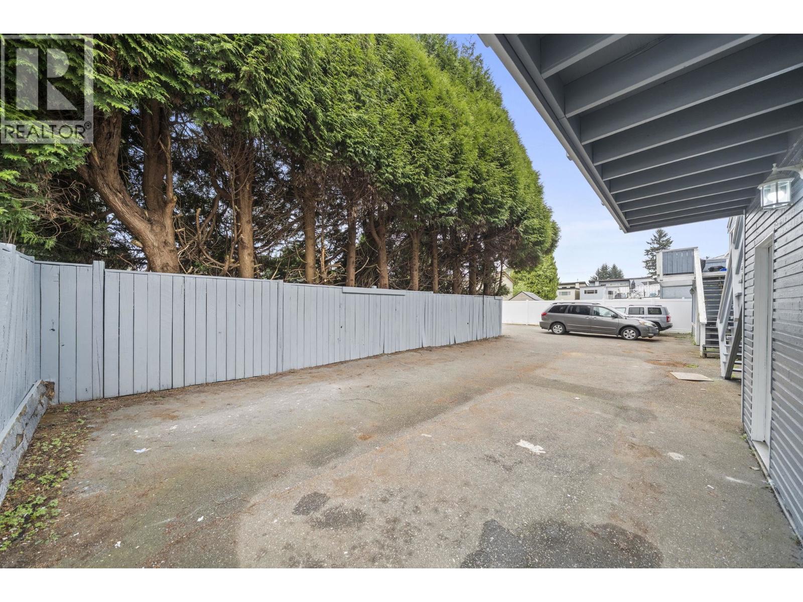 765 Clarke Road, Coquitlam, British Columbia  V3J 7P3 - Photo 8 - R3115642