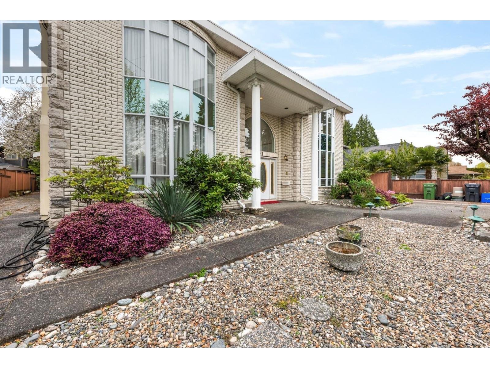 7471 Ledway Road, Richmond, British Columbia  V7C 3N5 - Photo 2 - R3115630