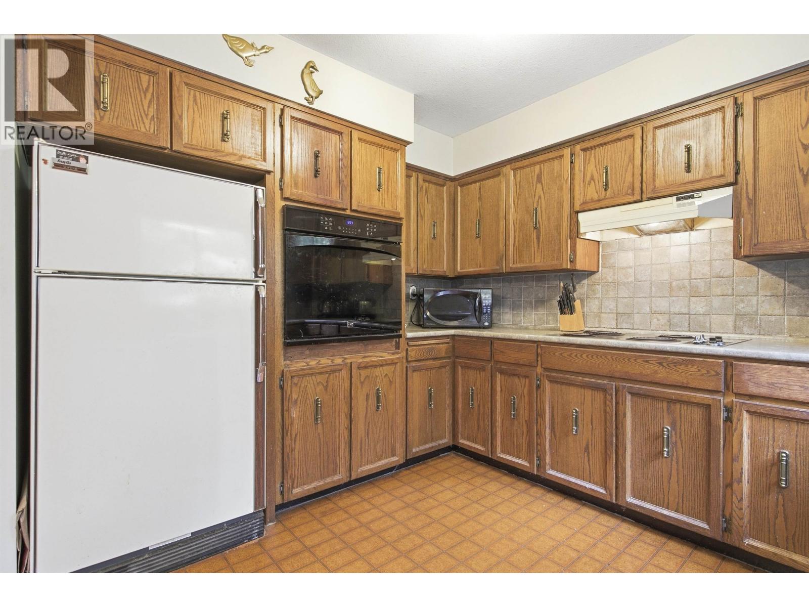 1215 Cypress Place, Port Moody, British Columbia  V3H 3Y7 - Photo 6 - R3115637