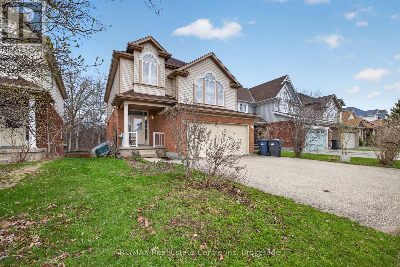 29 Milson Crescent, Guelph, Ontario  N1C 1G9 - Photo 2 - X13042832