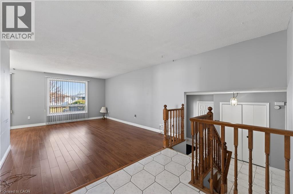 19 Lynwood Drive, Hamilton, Ontario  L8E 3E7 - Photo 8 - 40824117