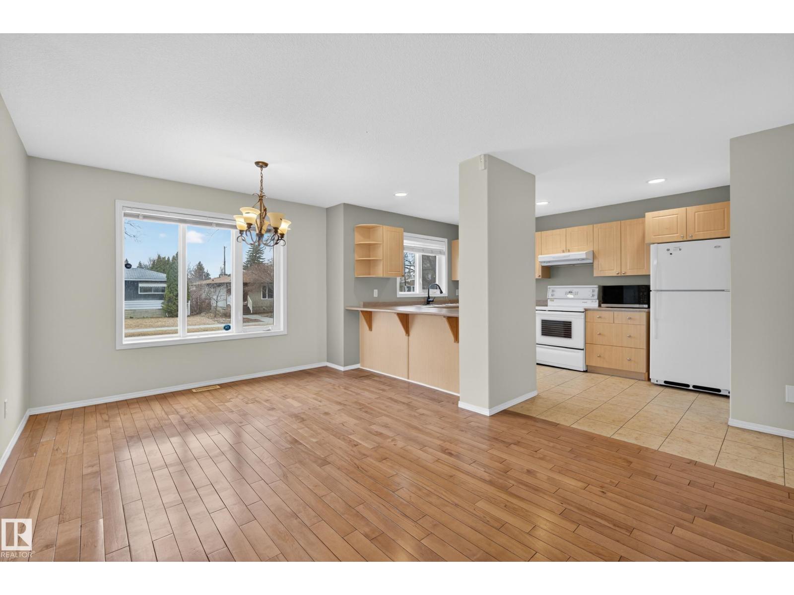 8721 88 Av Nw, Edmonton, Alberta  T6C 1J4 - Photo 10 - E4484132