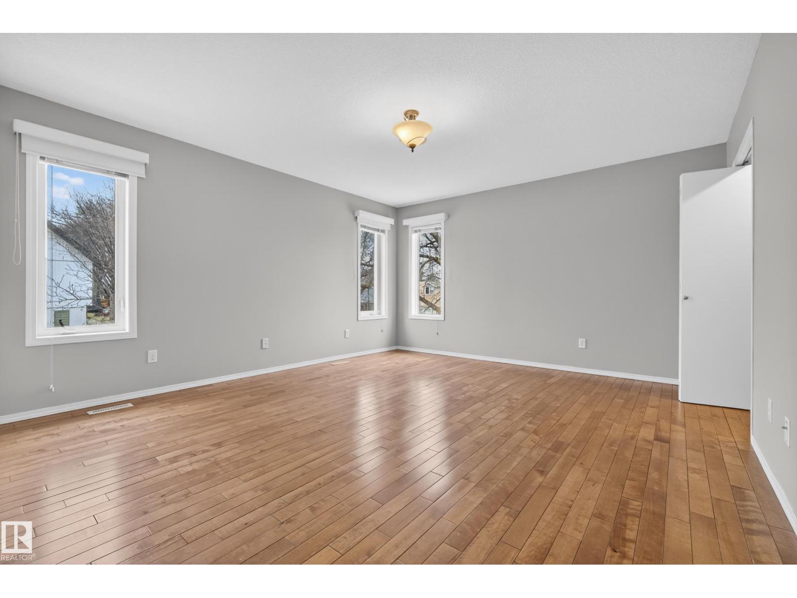 8721 88 Av Nw, Edmonton, Alberta  T6C 1J4 - Photo 21 - E4484132