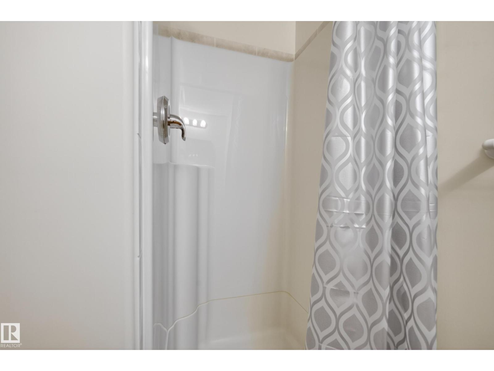 8721 88 Av Nw, Edmonton, Alberta  T6C 1J4 - Photo 41 - E4484132