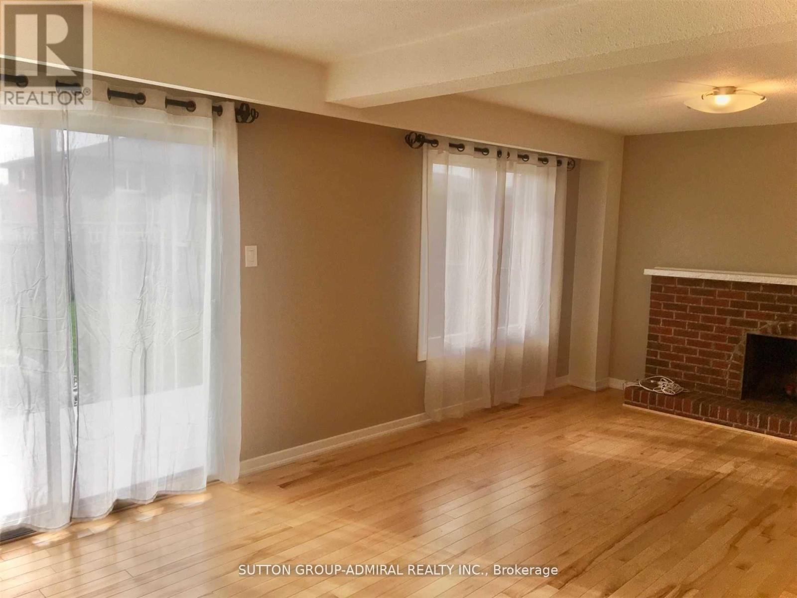 Main Fl - 4 Nootka Crescent, Toronto, Ontario  M2H 2X6 - Photo 10 - C13042838