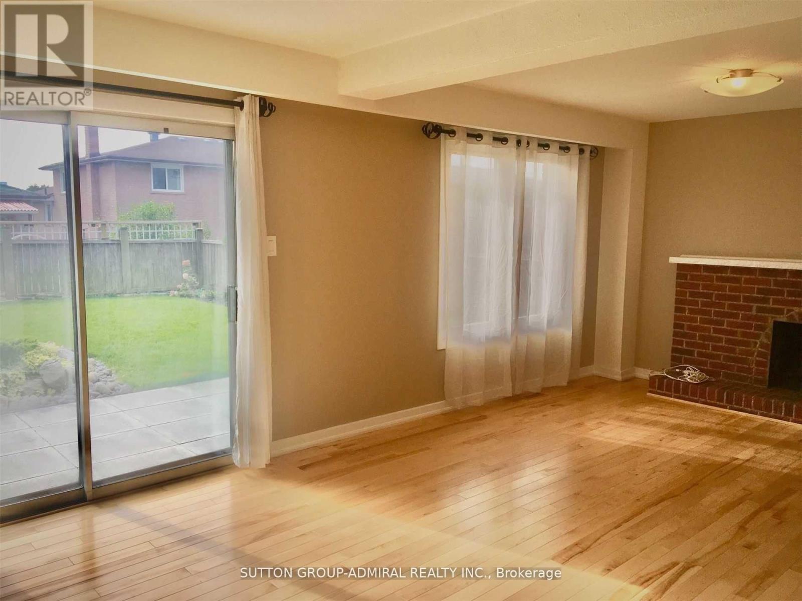 Main Fl - 4 Nootka Crescent, Toronto, Ontario  M2H 2X6 - Photo 11 - C13042838