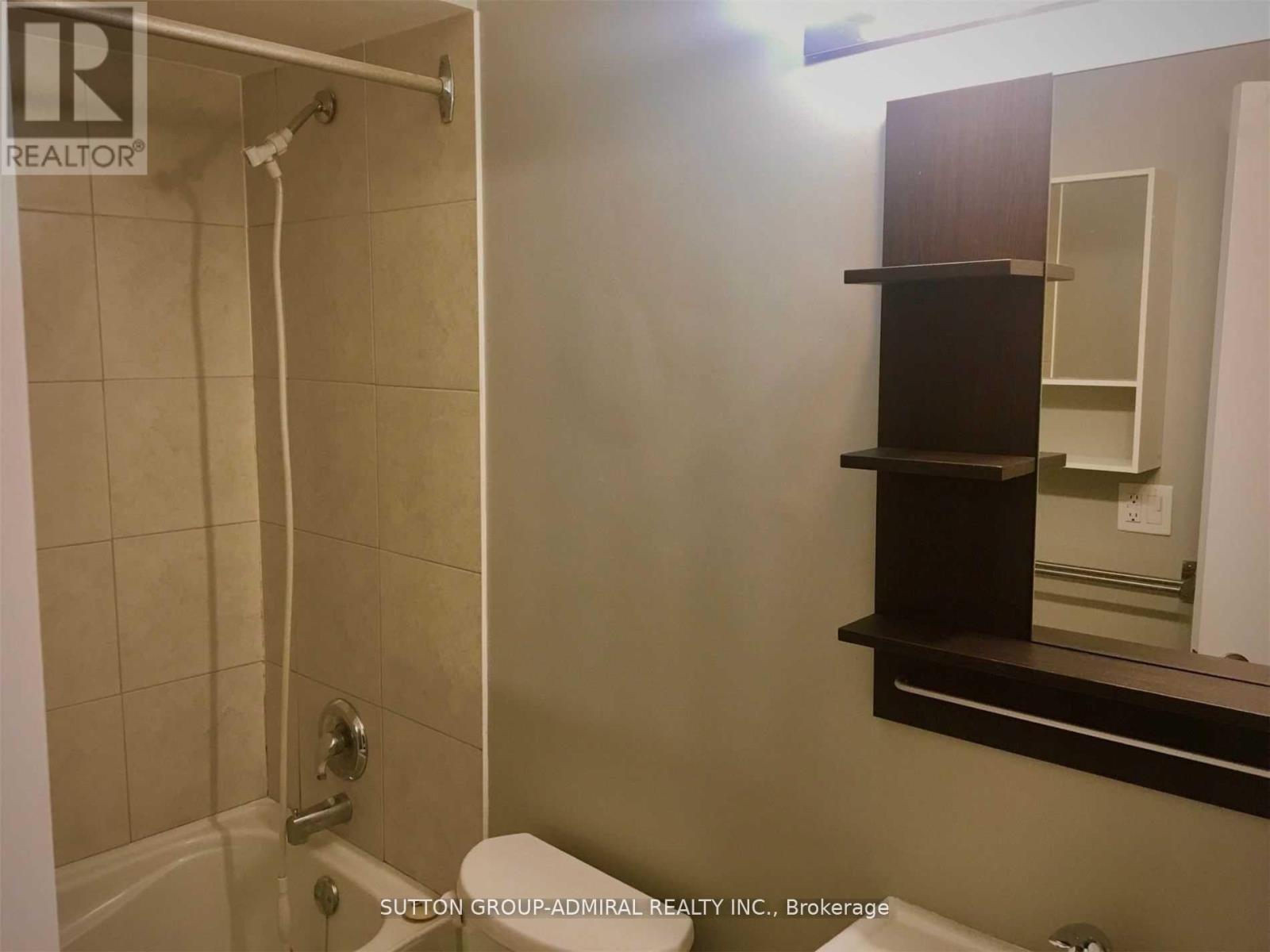 Main Fl - 4 Nootka Crescent, Toronto, Ontario  M2H 2X6 - Photo 12 - C13042838