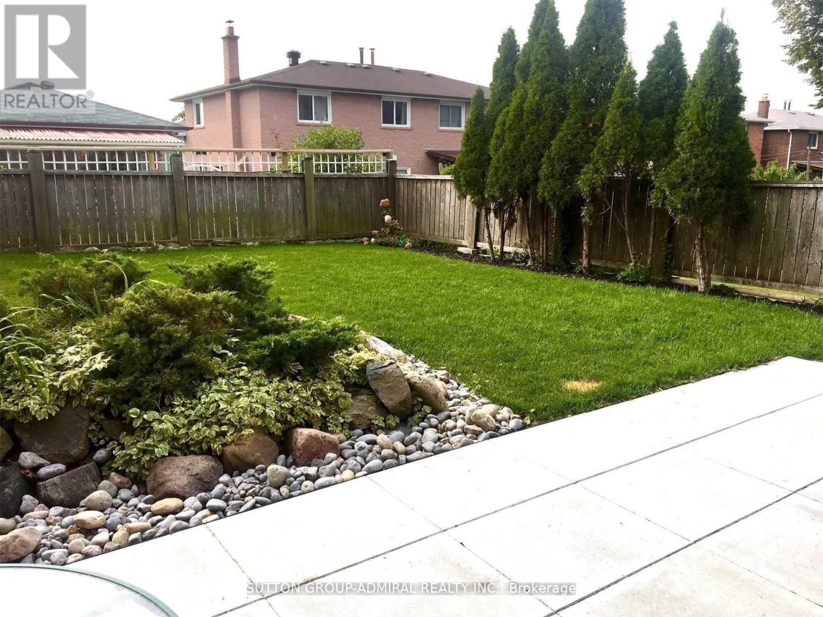 Main Fl - 4 Nootka Crescent, Toronto, Ontario  M2H 2X6 - Photo 21 - C13042838