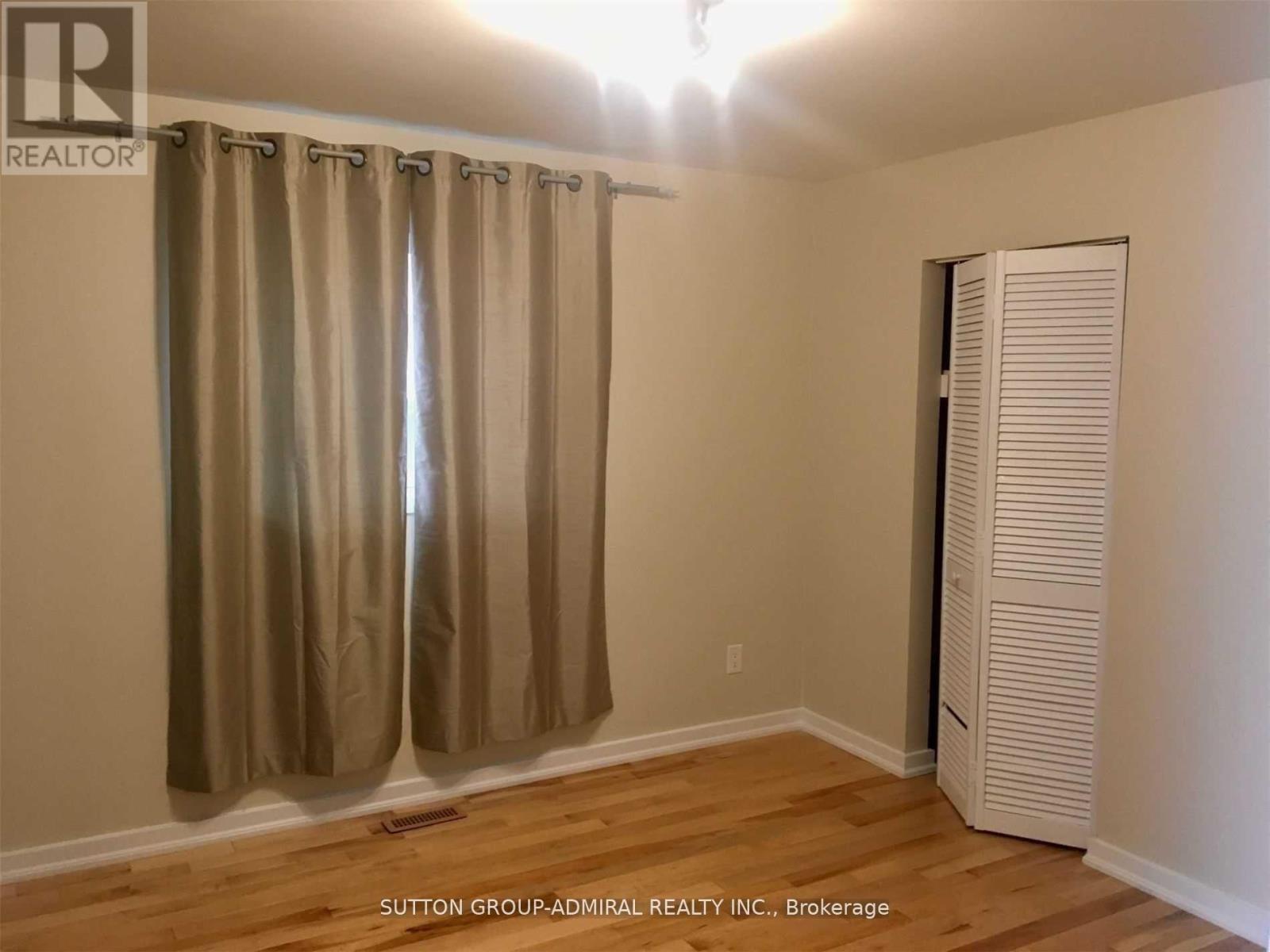 Main Fl - 4 Nootka Crescent, Toronto, Ontario  M2H 2X6 - Photo 6 - C13042838