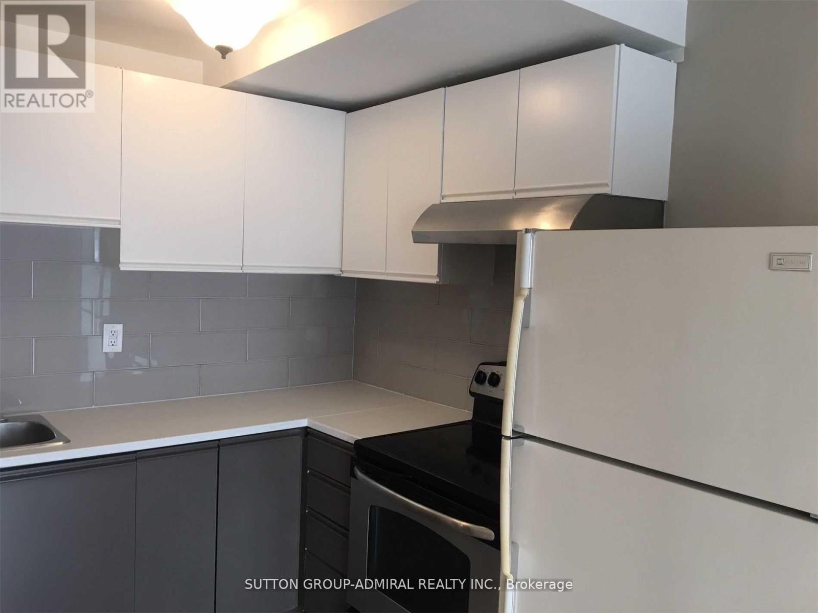 Main Fl - 4 Nootka Crescent, Toronto, Ontario  M2H 2X6 - Photo 8 - C13042838